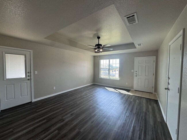 Building Photo - 507 Bermuda St