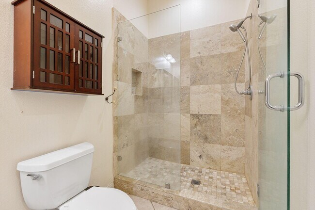 Building Photo - 145 Bellini Way