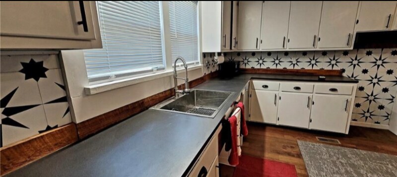 Building Photo - 434 Grimsley Rd