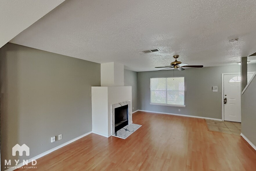 Building Photo - 3606 Cameron Springs