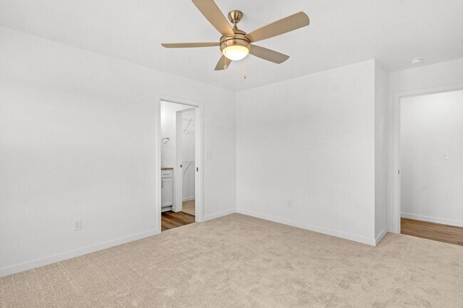 Building Photo - 804 S Lambert Cir