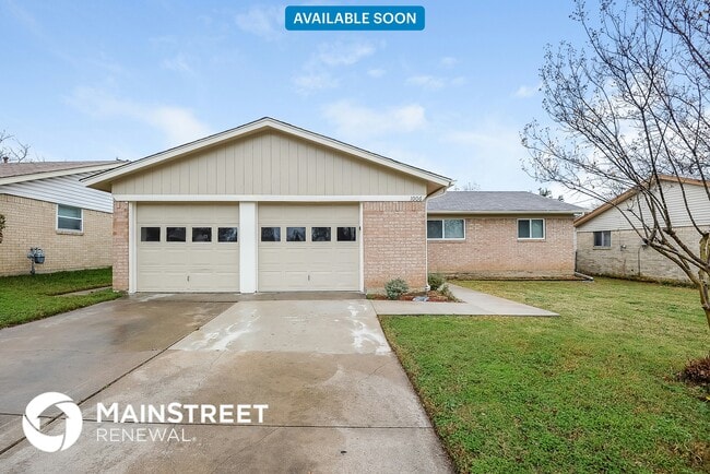 Building Photo - 1006 Bunn Dr