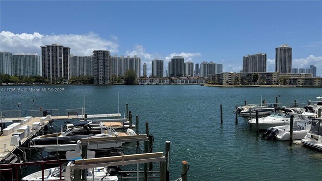 Building Photo - 18011 Biscayne Blvd