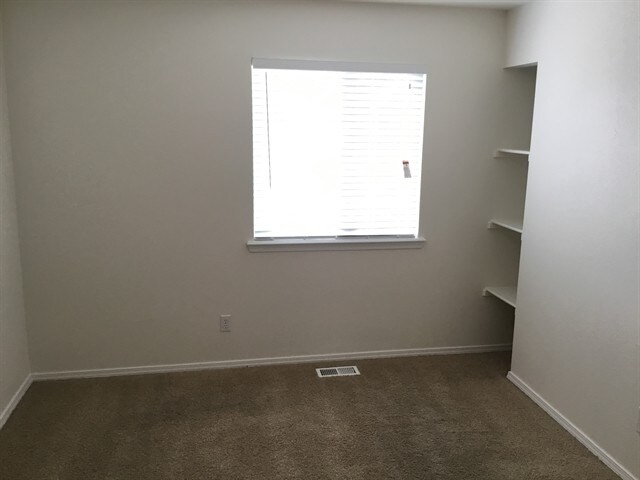 Building Photo - 11060 W Halstead Ct