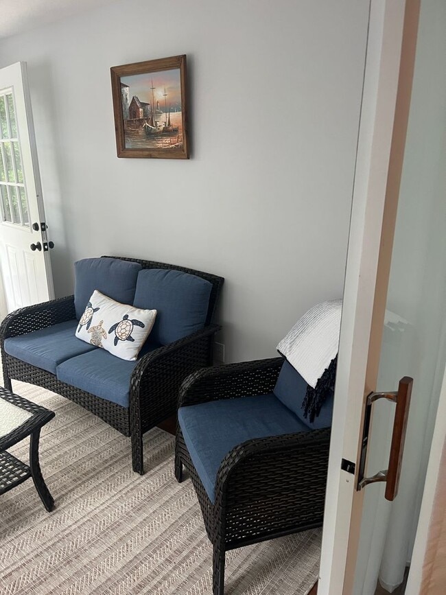 Building Photo - Fully updated 2Bd / 2Br Bassett Pond Condominium in West Yarmouth