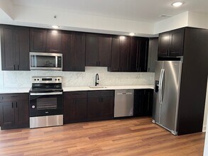Building Photo - 2554 Frankford Ave