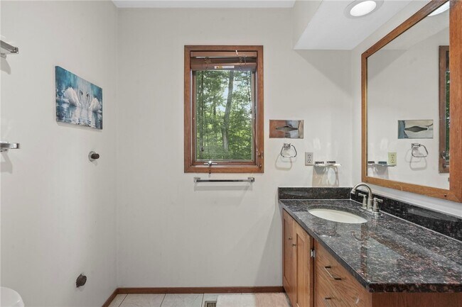 Building Photo - 318 Blackstone Ave