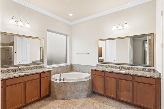 Building Photo - 9615 Eden Ridge Ln