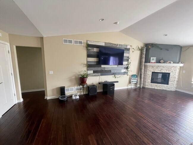 Building Photo - 230 S Legacy Way