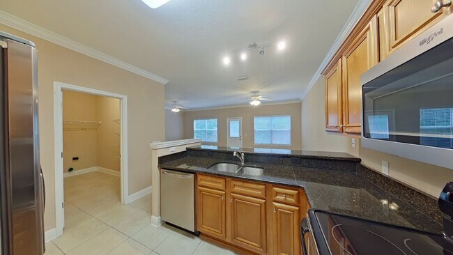 Building Photo - 2240 Hadleigh Hills Ct