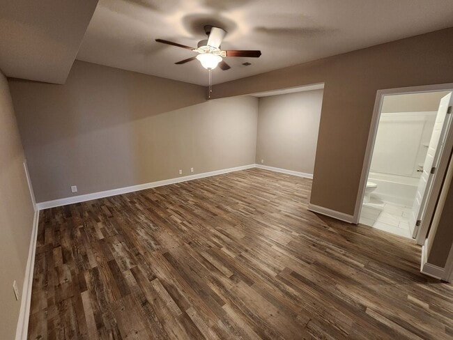 Building Photo - Beautiful 4 Bedroom with Bonus Room Home A...