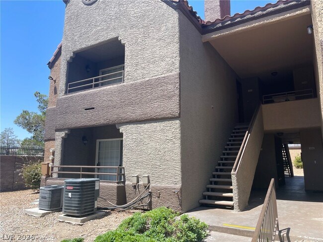 Building Photo - 2200 S Fort Apache Rd