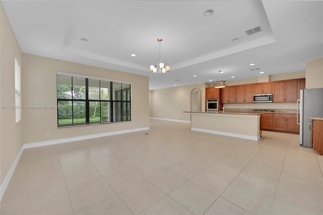 Building Photo - 9365 Solstice Cir