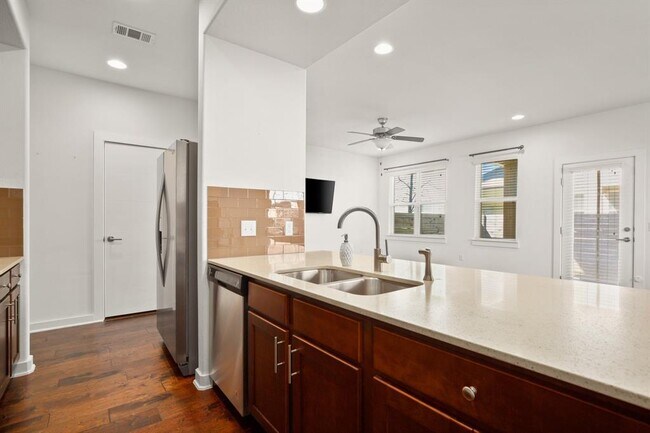 Building Photo - 8904 Parker Ranch Cir