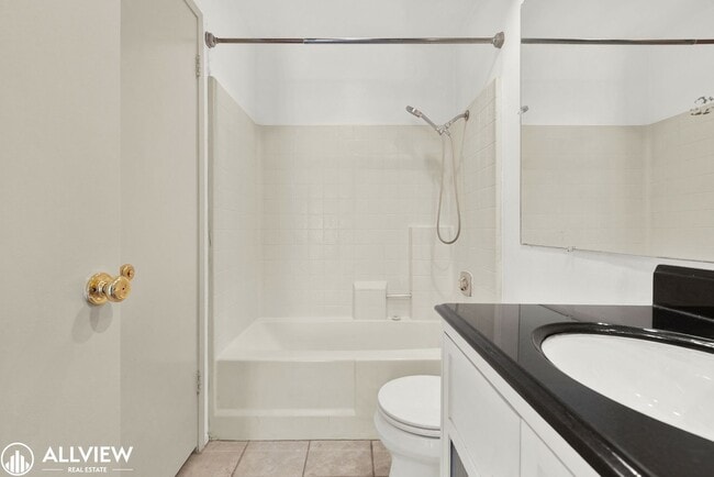 Building Photo - *MOVE-IN SPECIAL $100 OFF FIRST MONTH'S RE...