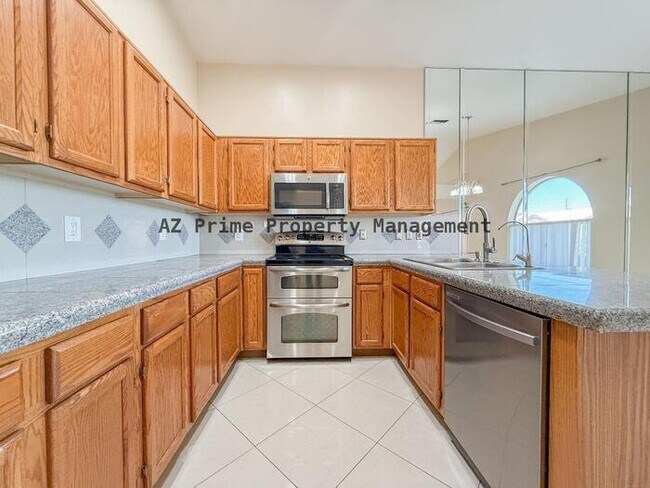 Building Photo - 4642 E Towne Ln