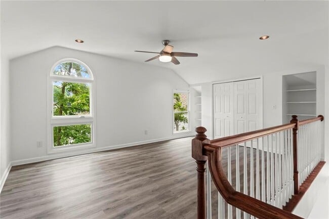 Building Photo - 1695 Spinnaker Dr