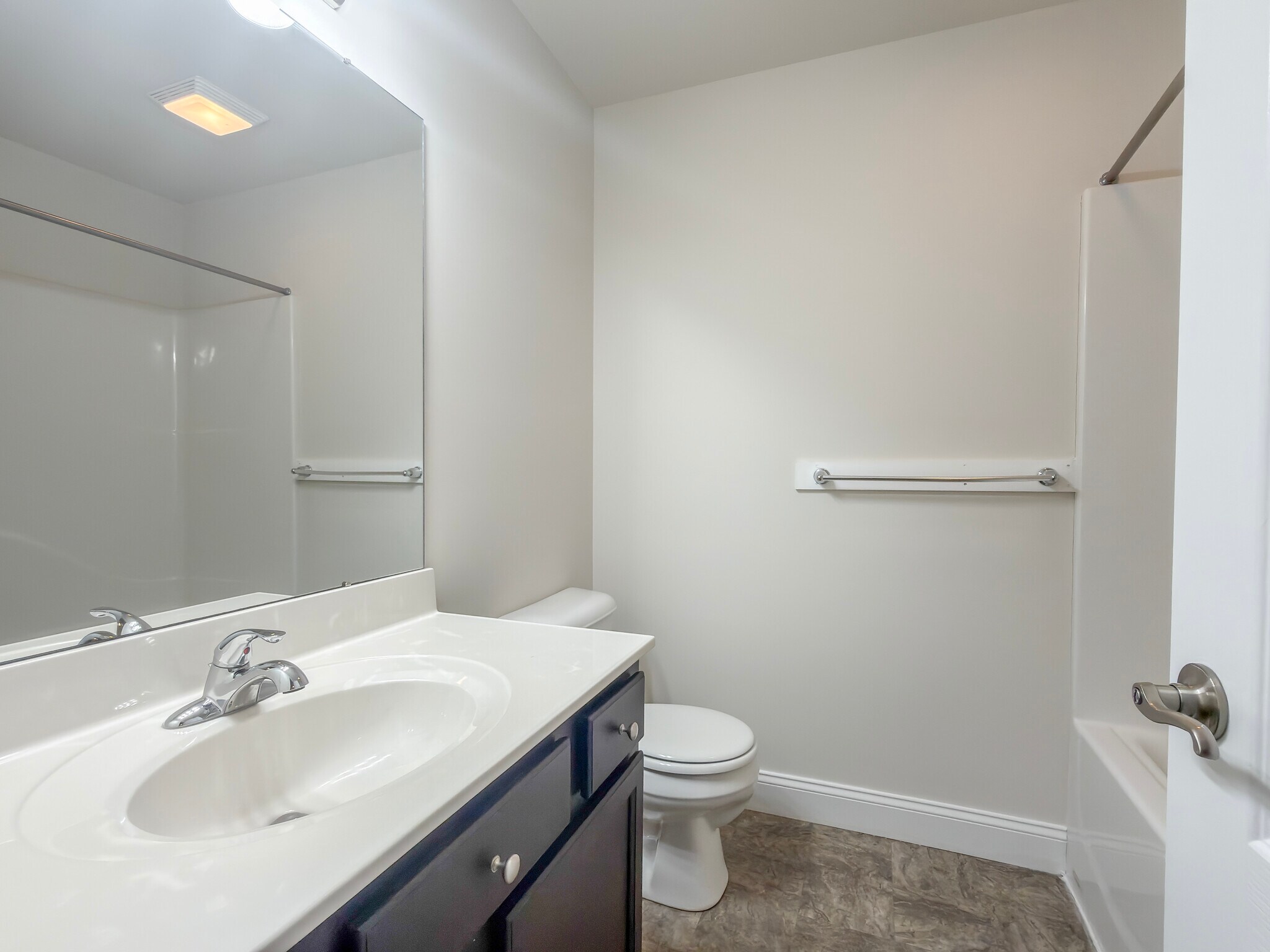 Building Photo - 141 Cedarwood Dr
