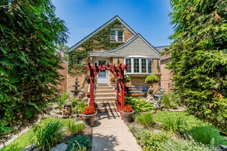 Building Photo - 3536 S 61st Ct