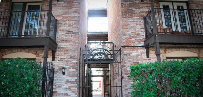 Building Photo - 6501 E Hill Dr