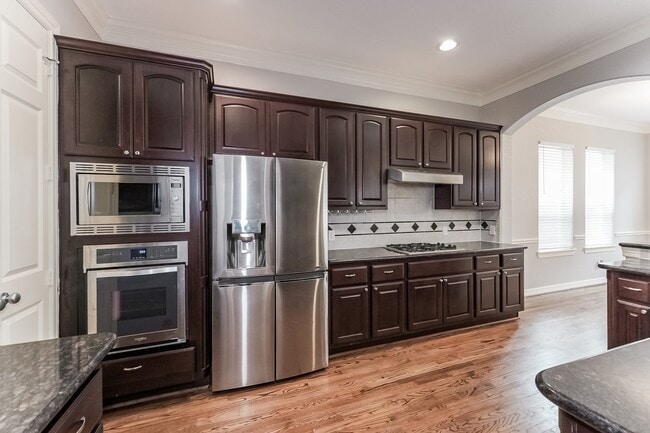 Building Photo - 3215 Holly Thicket Dr