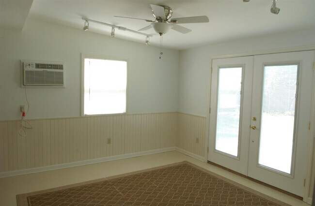 Building Photo - 1705 Hatteras Dr