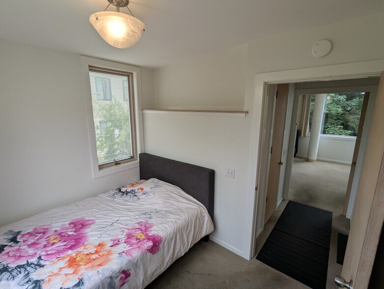 Den in master wing - 2346 Cedar St