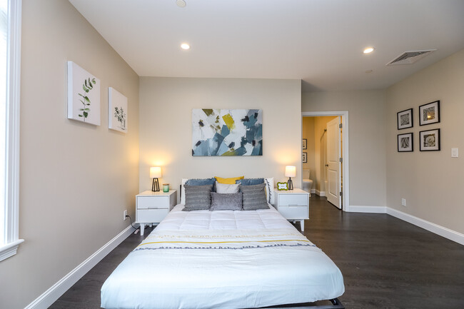 Building Photo - Willets Landing