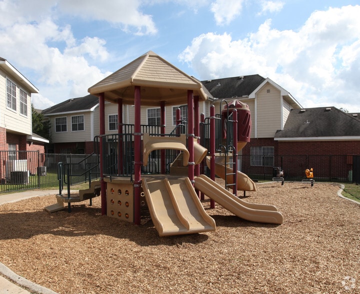 Playground - Plum Creek Apartments