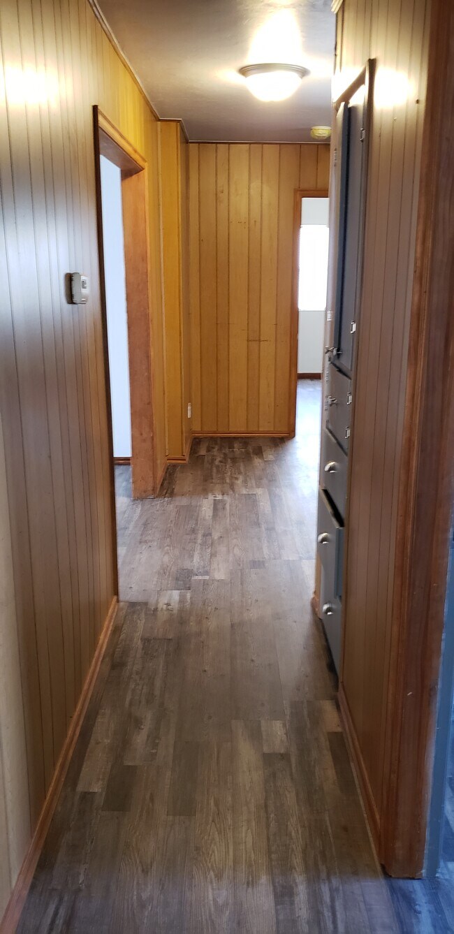 Building Photo - SE 44