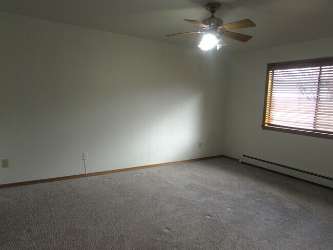 Building Photo - 518-520 Rado Dr