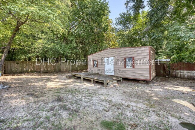 Building Photo - 3120 Pierpont Ave