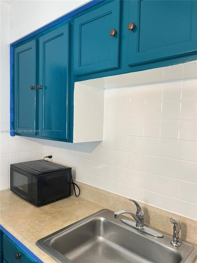 Building Photo - 1816 McKinley St