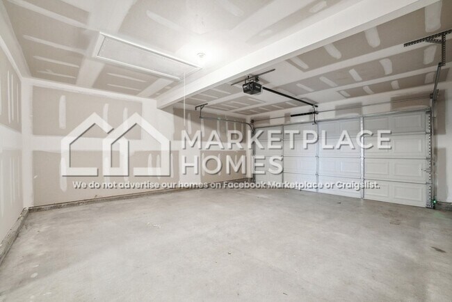 Building Photo - 14910 E 39th St S