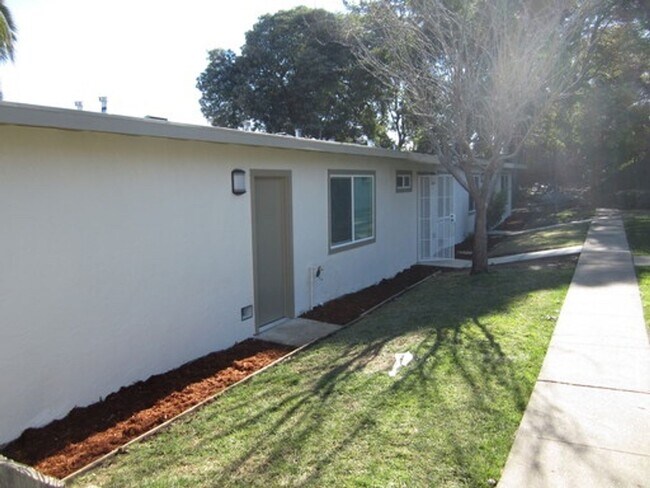 Building Photo - 2 Bed/2 Bath Duplex in Vallejo
