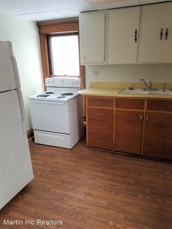 Building Photo - 1 br, 1 bath House - 52 1/2 Franklin St