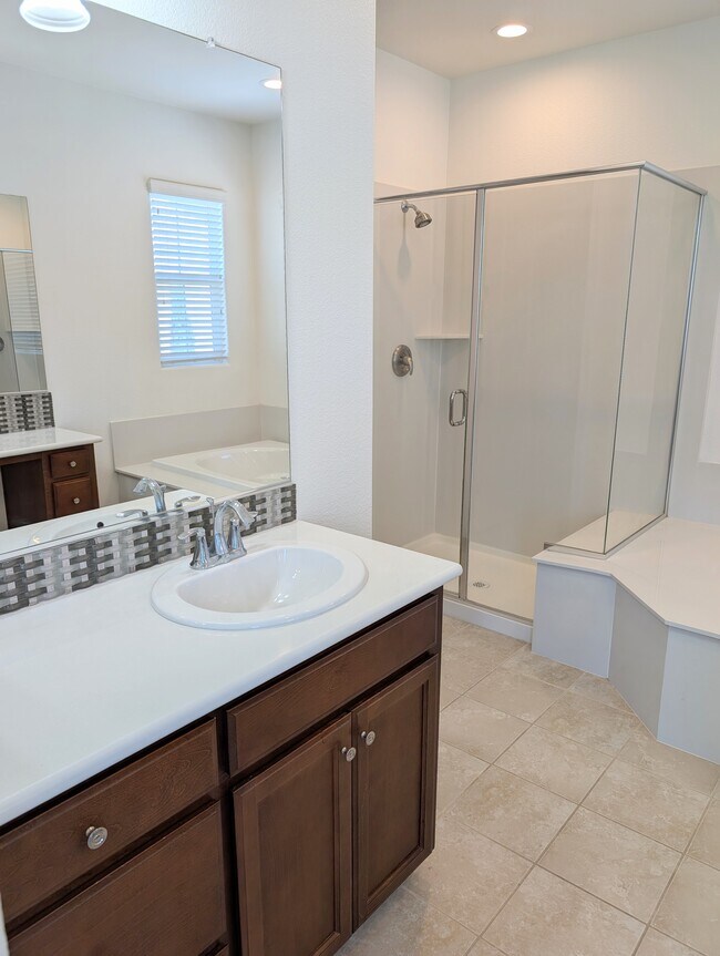 Building Photo - 655 San Marino Ct