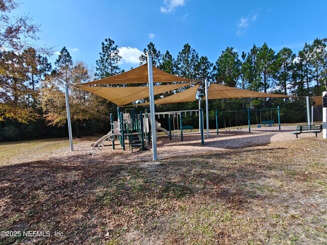 Building Photo - 70481 Winding River Dr