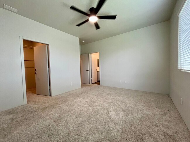 Building Photo - Hoopili: 4 bed, 2.5 Bath House with 2 Car ...