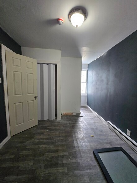 Building Photo - 1321 Race St