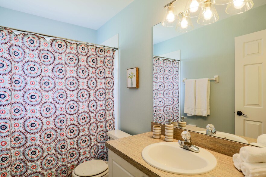 Building Photo - 1216 Doris Ave