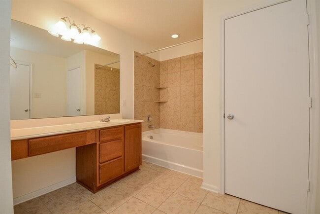 Building Photo - 19441 Archer Glen Dr