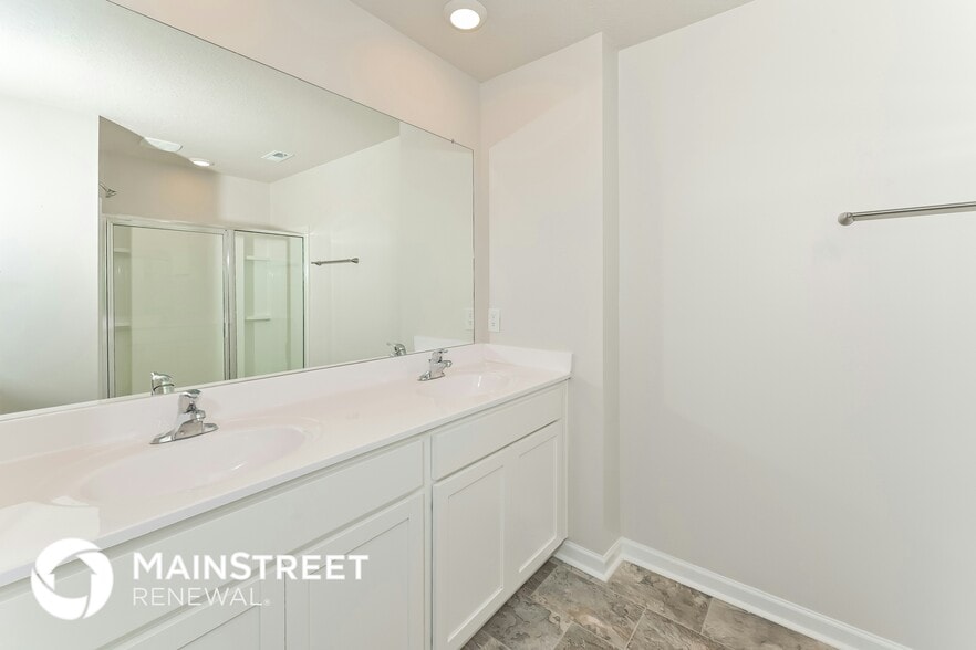 Building Photo - 6 Heritage Ct