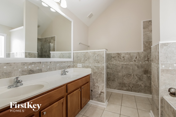 Building Photo - 5703 Parkstone Drive