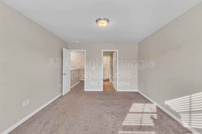 Building Photo - 1121 Latitude Dr