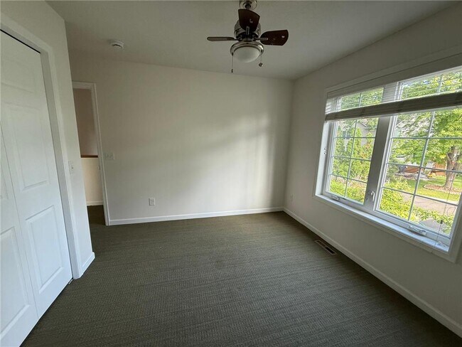 Building Photo - 709 Wayzata Blvd E