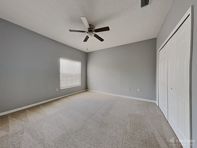 Building Photo - 4217 Harbor Lake Dr