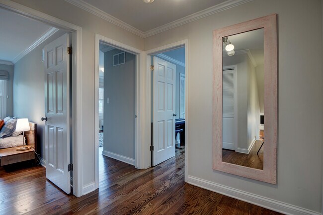 Building Photo - 3825 Brett Ln