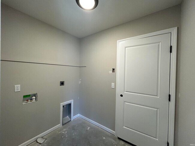 Building Photo - 211 Brescia Dr