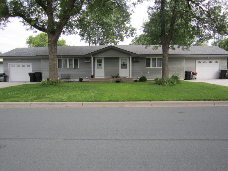 Primary Photo - Twin Homes